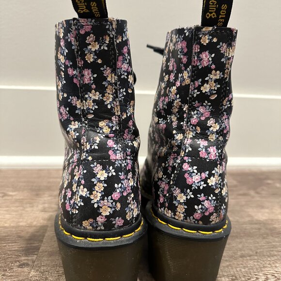 NWOT Dr. Martens RARE Floral Mini Tydee Clemency Heeled Lace-up Boot - Picture 3 of 7